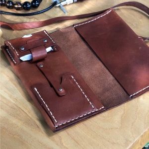 Premium leather Cigar Case tan hand sewn. New with tags.
